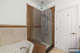 50 Myrtle Ave A, Edgewater, NJ 07020 - Photo 17
