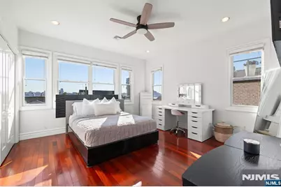 50 Myrtle Avenue A #A, Edgewater, NJ 07020 - Photo 15
