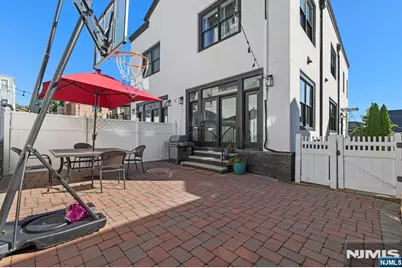 50 Myrtle Avenue A #A, Edgewater, NJ 07020 - Photo 27