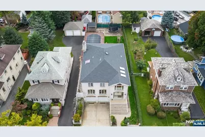 126 Edgewater Road, Cliffside Park, NJ 07010 - Photo 41
