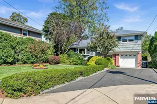 19 Dalton Pl, Bergenfield, NJ 07621 - Photo 33