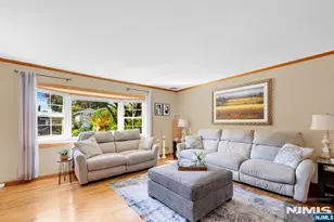 19 Dalton Pl, Bergenfield, NJ 07621 - Photo 3