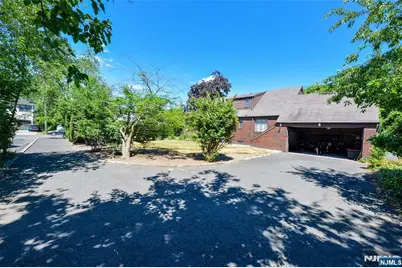 15-06 Morlot Avenue, Fair Lawn, NJ 07410 - Photo 27