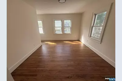 16 Lexington Avenue 2L #2L, Montclair, NJ 07042 - Photo 3