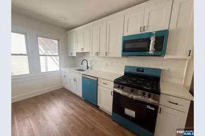 16 Lexington Avenue 2L #2L, Montclair, NJ 07042 - Photo 15