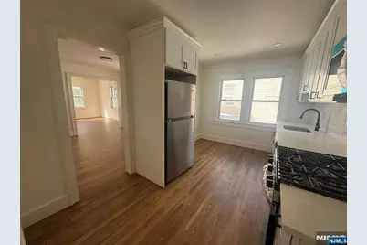 16 Lexington Avenue 2L #2L, Montclair, NJ 07042 - Photo 7