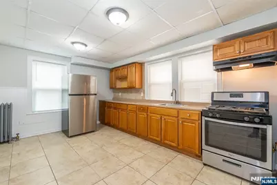 169 Woodside Avenue, Newark, NJ 07104 - Photo 11