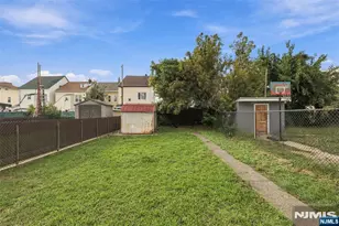 1044 22nd St, Paterson, NJ 07513 - Photo 23