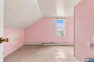 1044 22nd St, Paterson, NJ 07513 - Photo 15