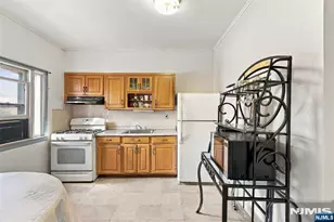 1044 22nd St, Paterson, NJ 07513 - Photo 7