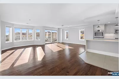 509 Stockton Court, Edgewater, NJ 07020 - Photo 11