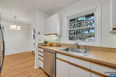 180 S Washington Avenue B1 #B1, Bergenfield, NJ 07621 - Photo 11
