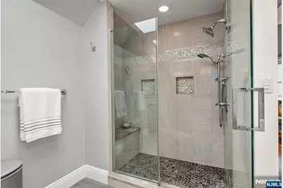 365 Walthery Avenue, Ridgewood, NJ 07450 - Photo 25