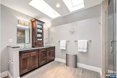 365 Walthery Avenue, Ridgewood, NJ 07450 - Photo 23