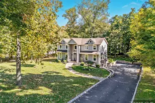 34 Carlough Rd, Upper Saddle River, NJ 07458 - Photo 3