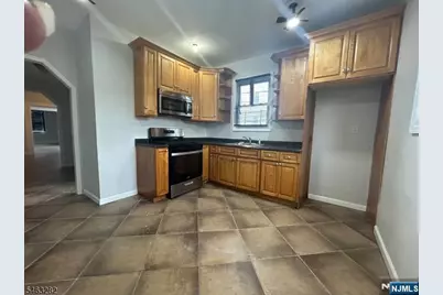 163 Dewey Street, Newark, NJ 07112 - Photo 5