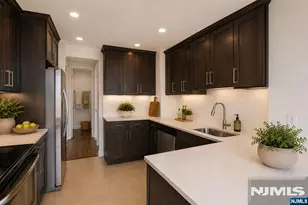 100 Carlyle 9Ds, Cliffside Park, NJ 07010 - Photo 3