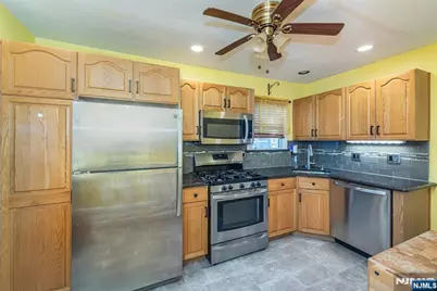 126 Hillman Drive, Elmwood Park, NJ 07407 - Photo 5