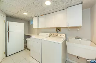 126 Hillman Dr, Elmwood Park, NJ 07407 - Photo 25