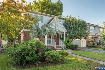126 Hillman Drive, Elmwood Park, NJ 07407 - Photo 3