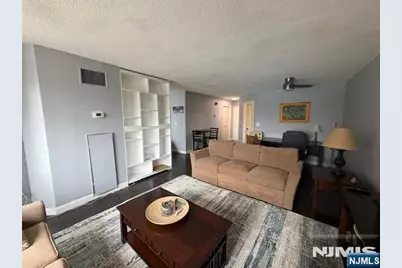 216 Harmon Cove Tower, Secaucus, NJ 07094 - Photo 17