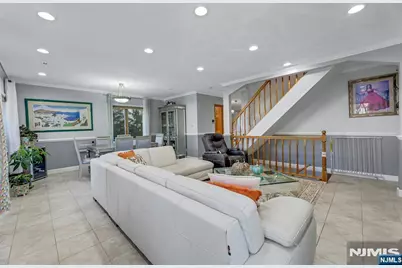 123 Sussex Road, Bergenfield, NJ 07621 - Photo 9