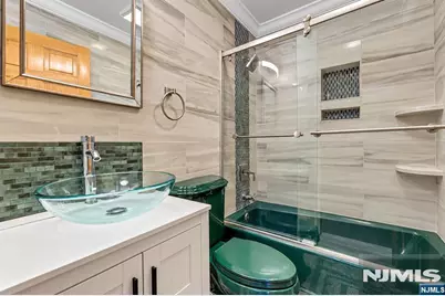 123 Sussex Road, Bergenfield, NJ 07621 - Photo 17
