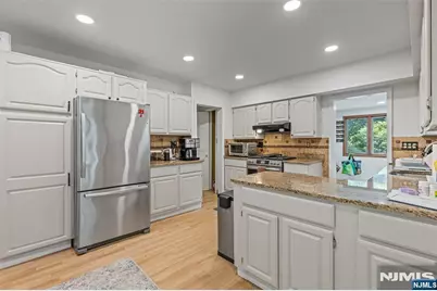 34 Andrew Avenue, Oakland, NJ 07436 - Photo 9