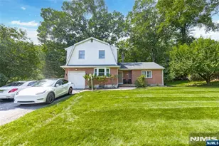 34 Andrew Ave, Oakland, NJ 07436 - Photo 1