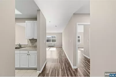 905 River Road 202 #202, Edgewater, NJ 07020 - Photo 23