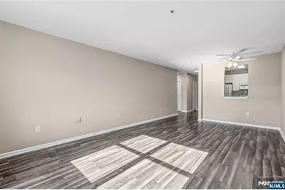 905 River Road 204 #204, Edgewater, NJ 07020 - Photo 3