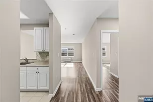 905 River Road 204, Edgewater, NJ 07020 - Photo 23