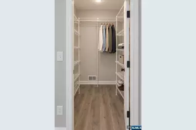 415 Chase Court V415 #V415, Edgewater, NJ 07020 - Photo 11