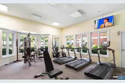 415 Chase Court 415 #415, Edgewater, NJ 07020 - Photo 15