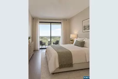 415 Chase Court V415 #V415, Edgewater, NJ 07020 - Photo 5