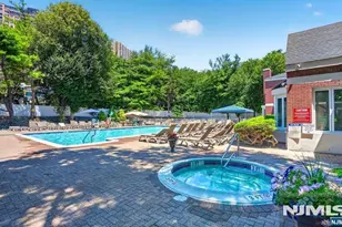 415 Chase Ct 415, Edgewater, NJ 07020 - Photo 19
