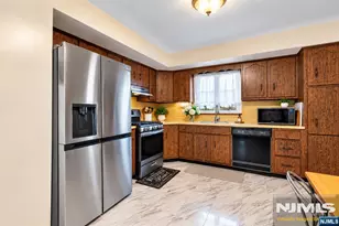 55 Westervelt Pl, Lodi, NJ 07644 - Photo 15
