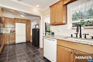 53 Forest St, North Arlington, NJ 07031 - Photo 11
