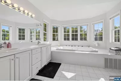 33 Cardinal Lane, Westwood, NJ 07675 - Photo 17