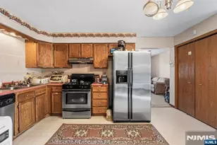 43 Normandy Pl 41, Irvington, NJ 07111 - Photo 9