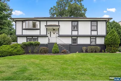 141 Hiawatha Boulevard, Oakland, NJ 07436 - Photo 29