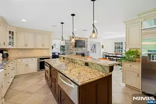 29 Appert Terrace, Mahwah, NJ 07430 - Photo 13