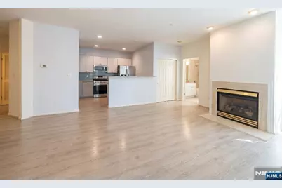 18 Windsor Drive, Lincoln Park, NJ 07035 - Photo 9