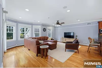 57 Vreeland Avenue, Midland Park, NJ 07432 - Photo 13