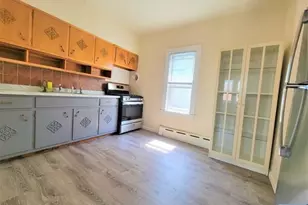 225 Warren Ave 3rd Fl, Fort Lee, NJ 07024 - Photo 1