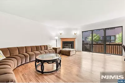 173 Winchester Court 173E #173E, Washington Township, NJ 07676 - Photo 3