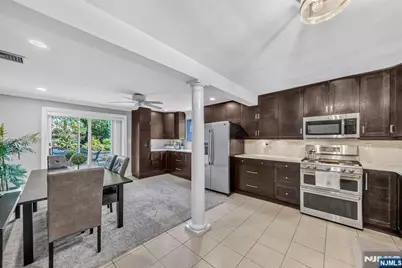 1026 Harvard Place, Fort Lee, NJ 07024 - Photo 9