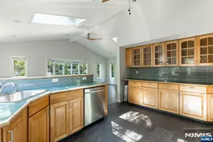 43 Spring Valley Ave, Paramus, NJ 07652 - Photo 3