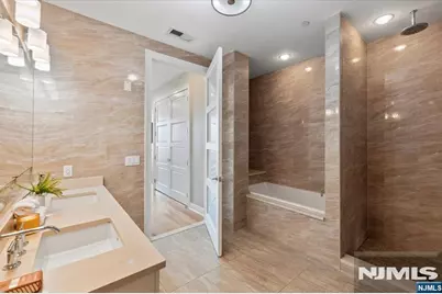 9 Somerset Lane 118 #118, Edgewater, NJ 07020 - Photo 17