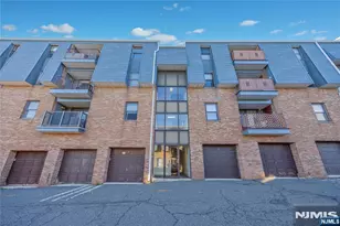 700 Schuyler D24, Kearny, NJ 07032 - Photo 17